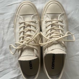 Converse platforms low tops